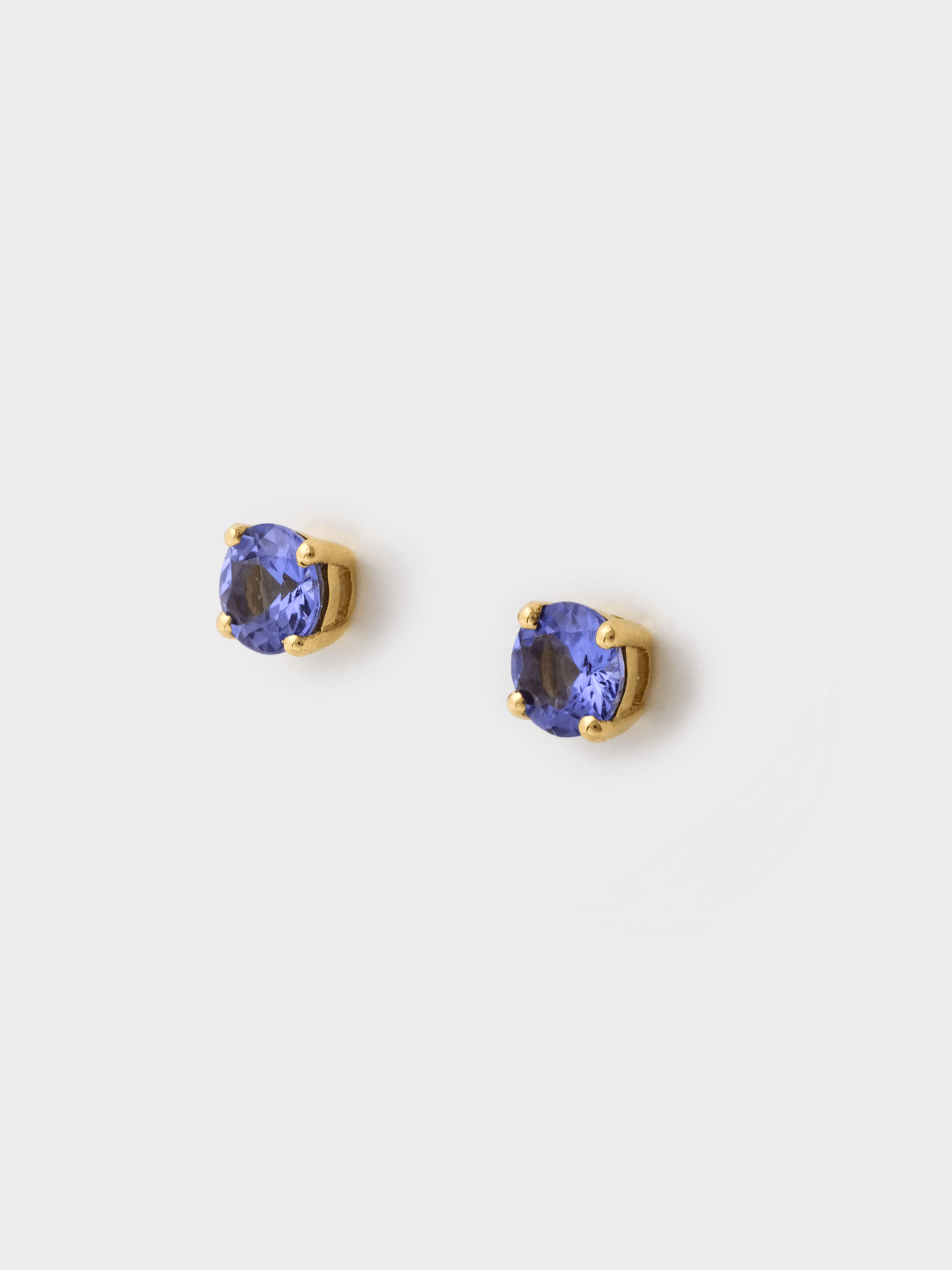 Basic Round Tanzanite Stud Earrings