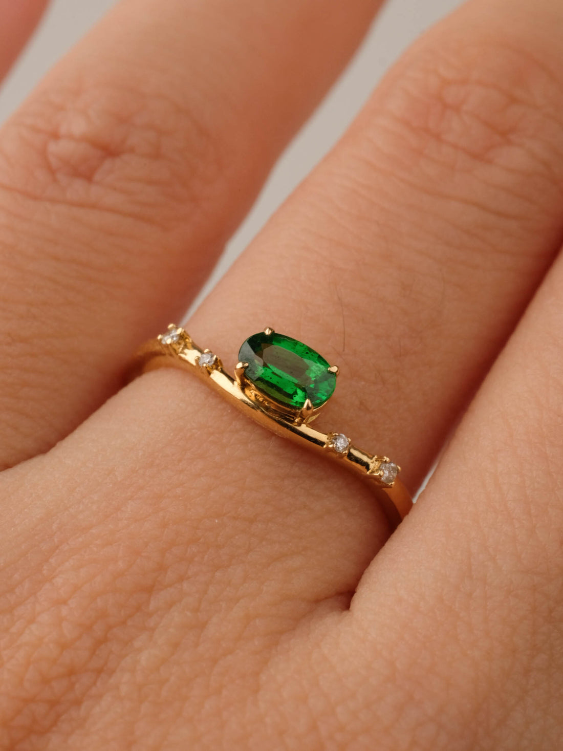 Curved Tsavorite Diamond Ring