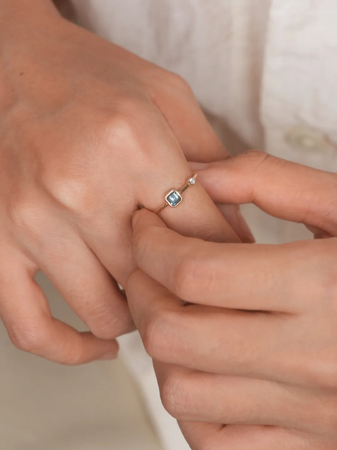 Mira Teal Sapphire Diamond Ring